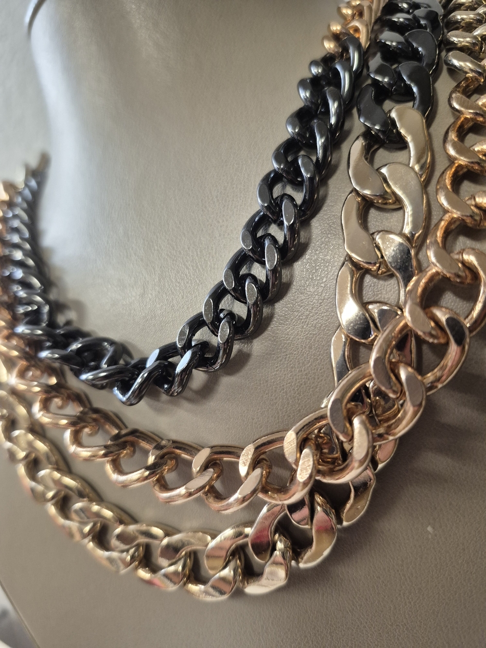 Layered Multi-Tone Chain Necklace - Picture 5 of 5